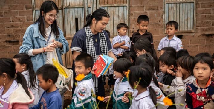 “Nuôi Em” và cơn bão niềm tin: Khi một bài đăng trên mạng xã hội mạnh hơn cả một cuộc tấn công mạng