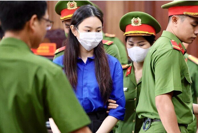 Nguyễn Thúc Thùy Tiên chấp nhận mức án 2 năm tù