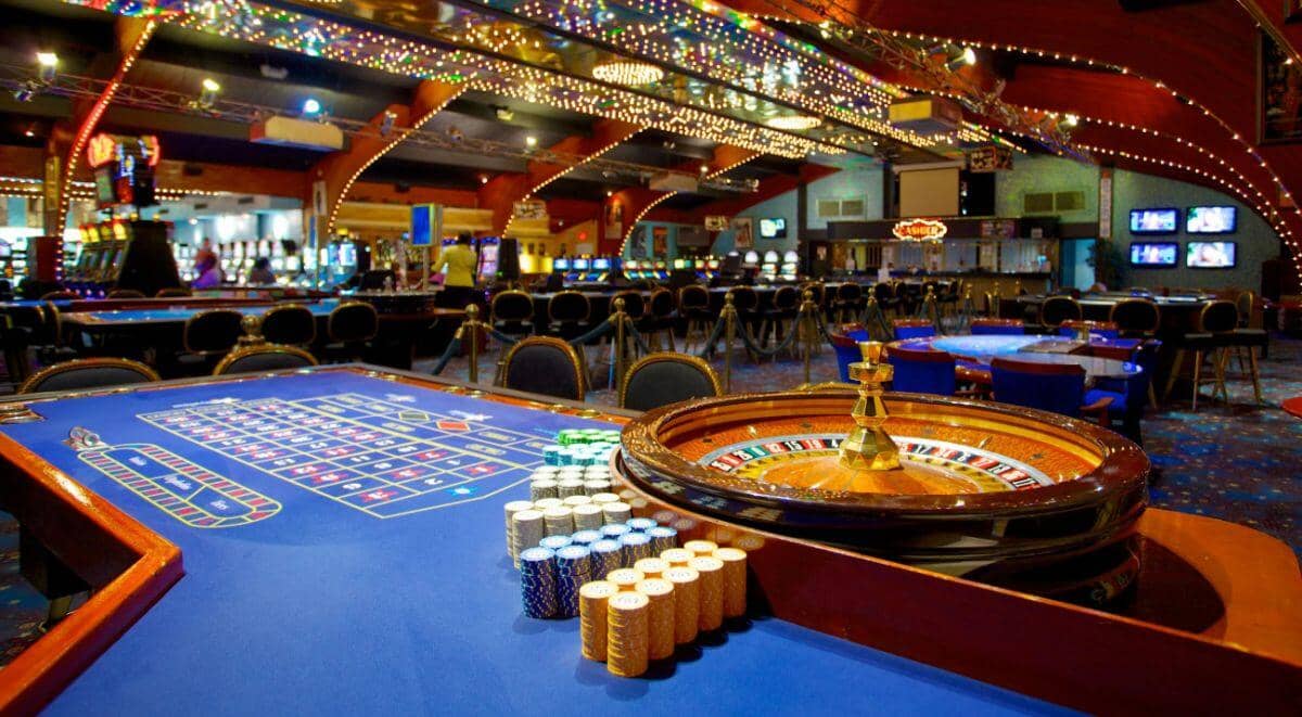 Tranh cãi đỉnh điểm: Người Việt vào casino nên trả 50 triệu/tháng hay… 50 triệu/năm?