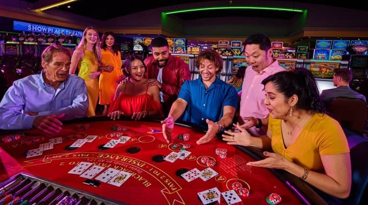 Tranh cãi đỉnh điểm: Người Việt vào casino nên trả 50 triệu/tháng hay… 50 triệu/năm?
