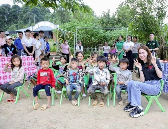 Hòa Minzy và Đen Vâu đã ủng hộ bao nhiêu tiền cho dự án “Nuôi Em”?