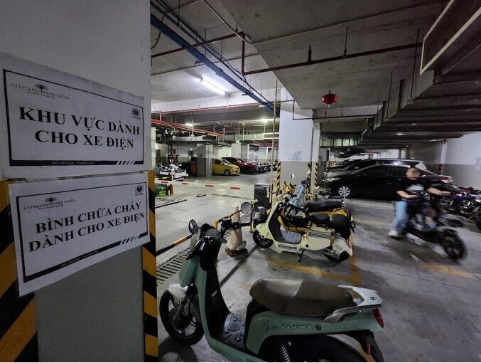 Chung cư dè chừng xe điện vì rủi ro cháy nổ