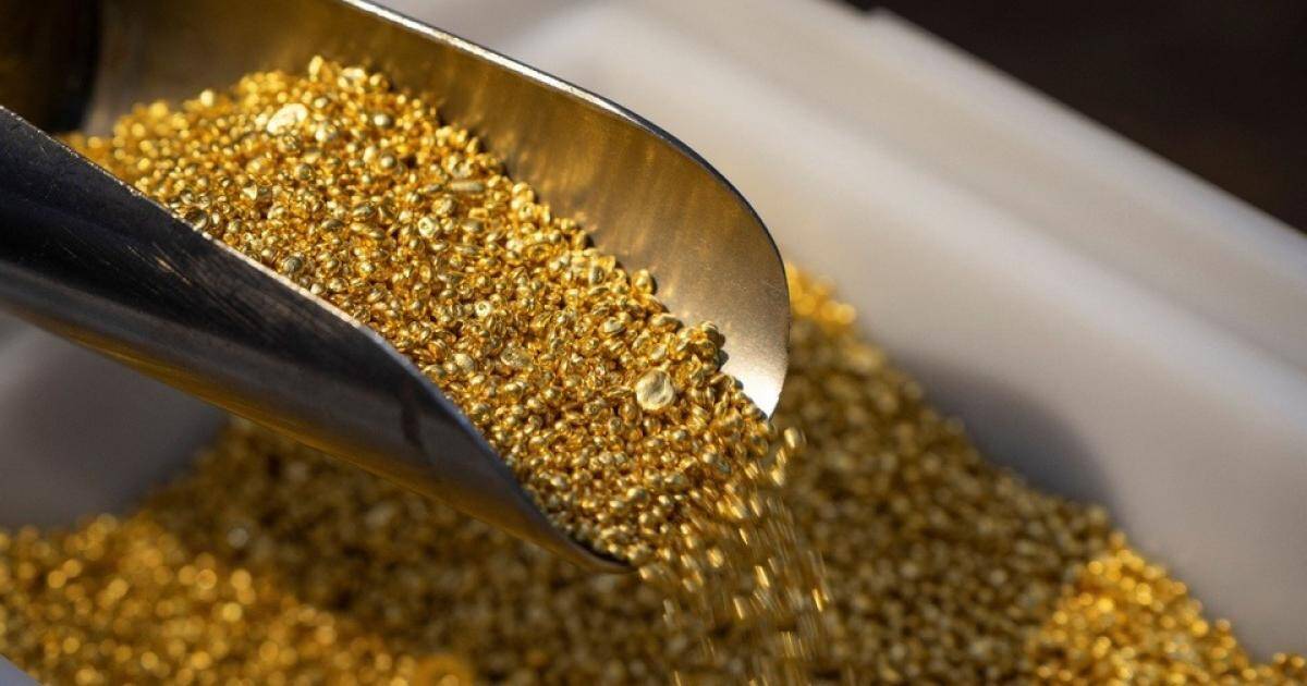 Áp lực bủa vây, dự báo giá vàng năm 2026