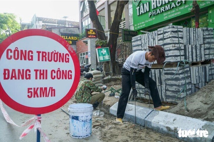 Chủ tịch Hà Nội yêu cầu không cấp phép đào vỉa hè khi không khí ô nhiễm nặng
