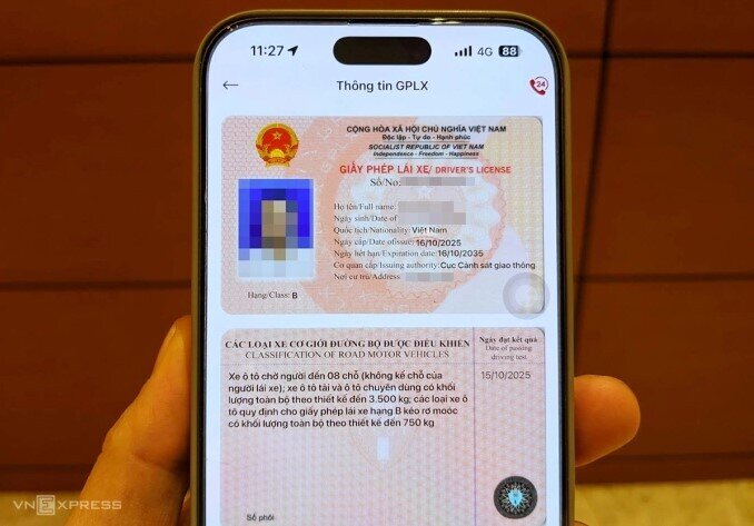 Đề xuất sẽ chủ yếu cấp giấp phép lái xe bản điện tử