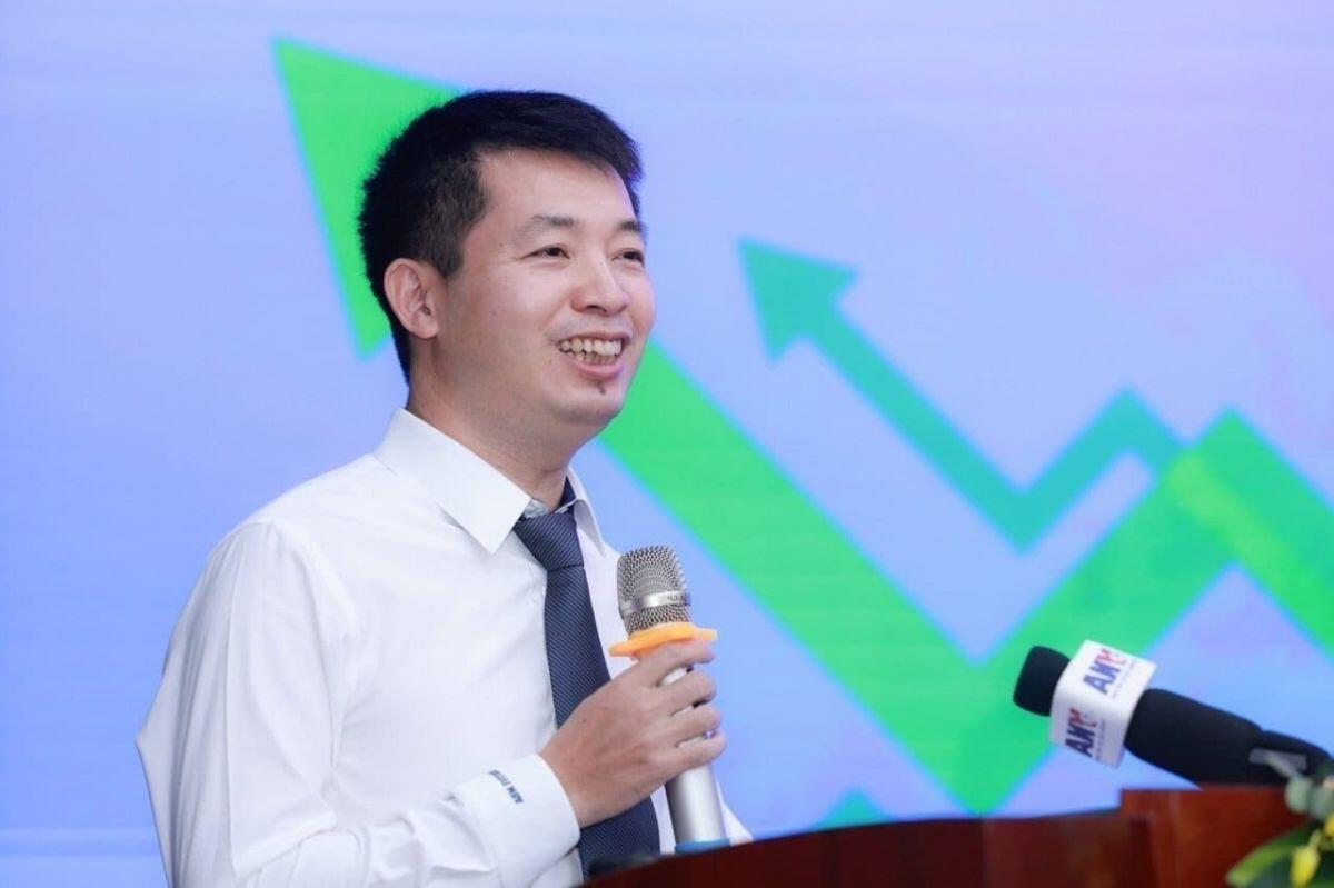 Đất tăng nóng, dân lo, doanh nghiệp xoay trục