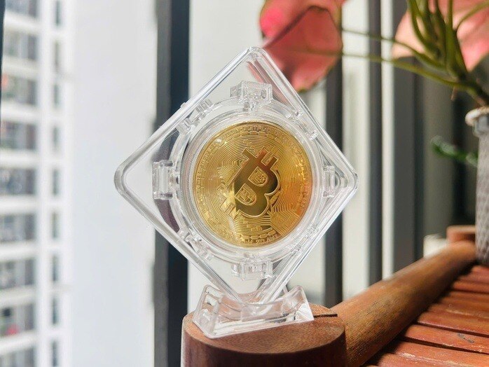 Bitcoin, Ethereum… nằm trong diện thu thuế 0,1%