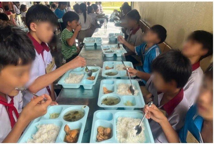 Dự án "Nuôi Em" thanh toán kịp thời, học sinh Ea Súp yên tâm ăn bán trú