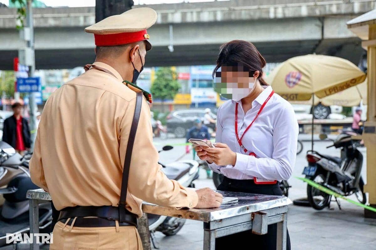 Đề xuất người dân không cần mang giấy tờ xe khi tham gia giao thông
