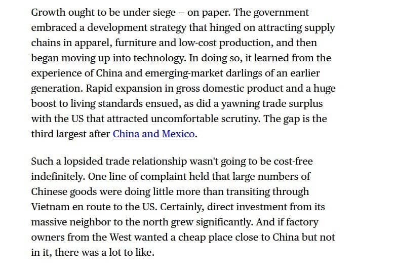 Bloomberg: Sóng gió thuế quan bủa vây, kinh tế Việt Nam vẫn giữ nhịp tăng trưởng