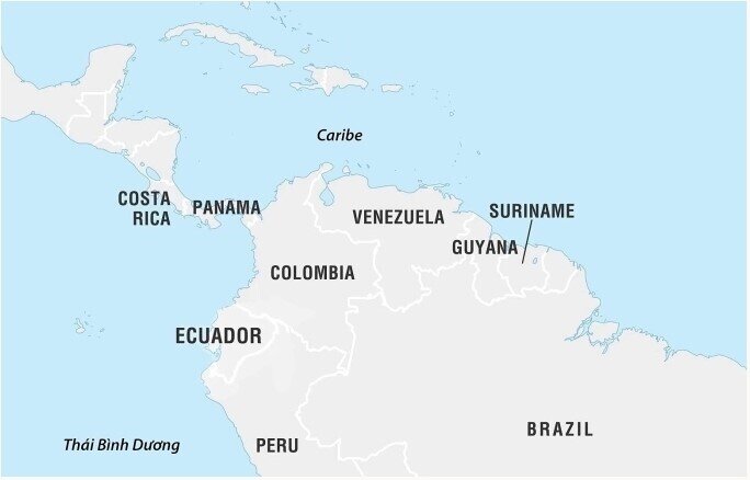 Ông Trump: Hạm đội Mỹ đang bao vây hoàn toàn Venezuela