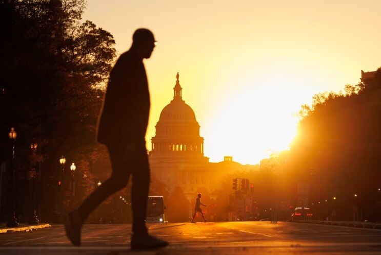 Tỷ lệ thất nghiệp lên đỉnh 4 năm, kinh tế Mỹ đang ra sao?