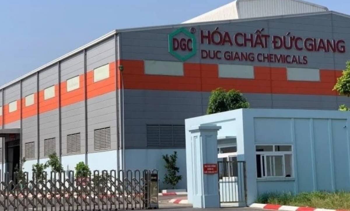 Nhà đầu tư rót hơn 2.600 tỷ đồng 'bắt đáy' DGC