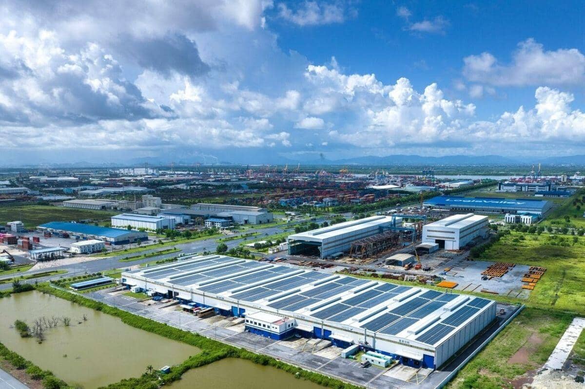 Khi khu công nghiệp vào "guồng"