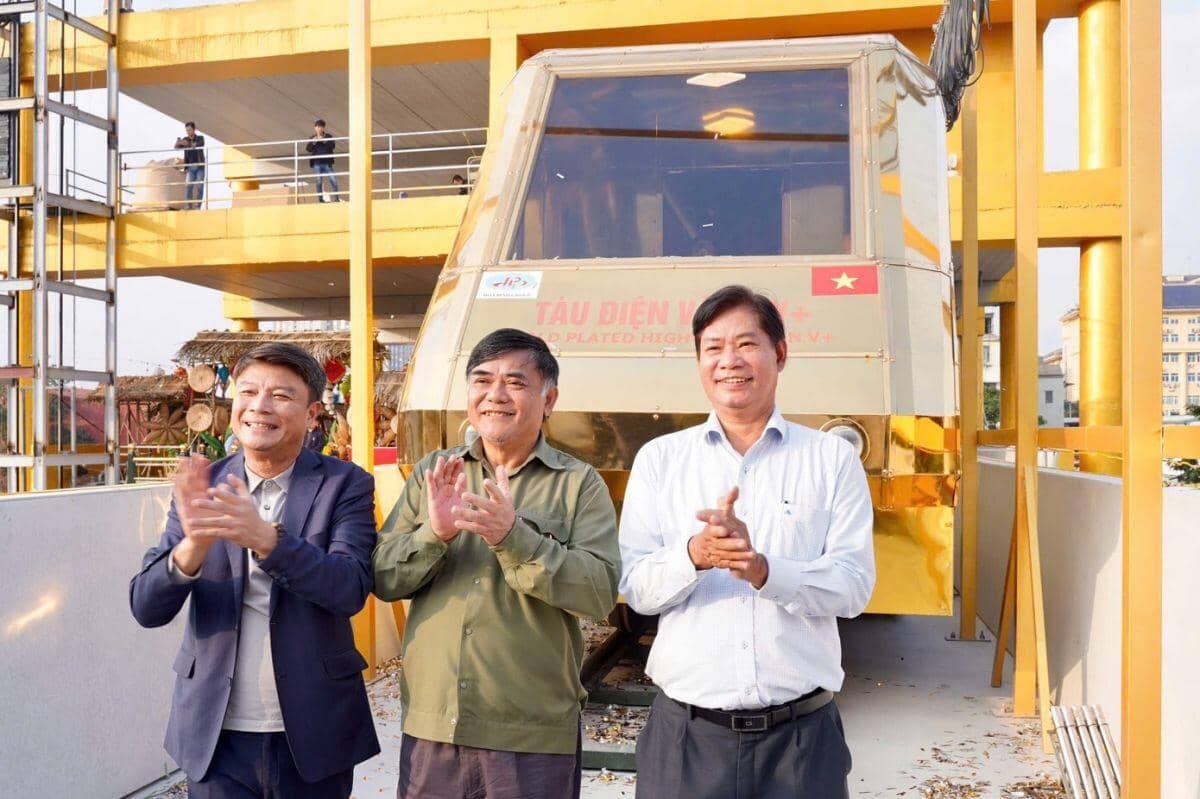 Việt Nam xuất hiện mô hình đường cao tốc – đường sắt đô thị “chưa từng có trên thế giới”