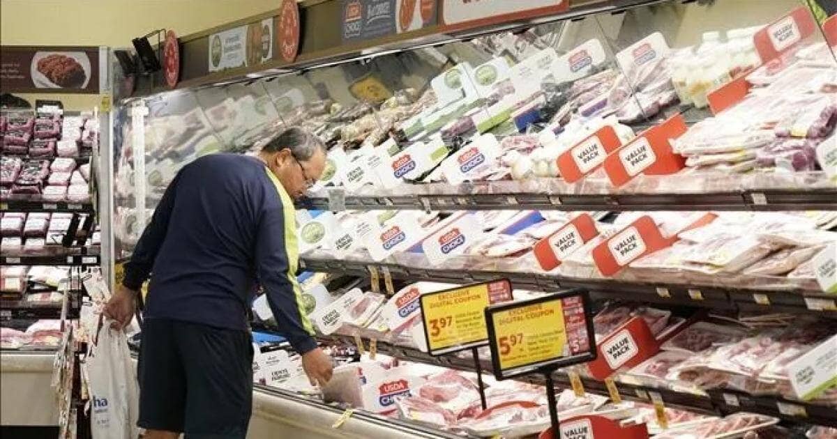 Kinh tế Mỹ vượt dự báo nhờ tiêu dùng tăng mạnh