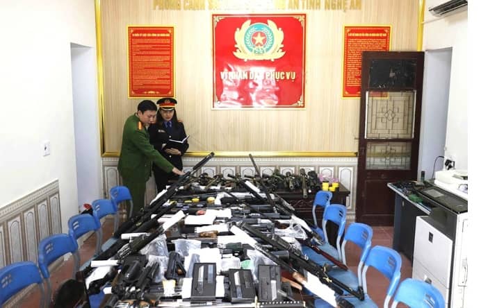 Triệt phá đường dây vũ khí “khủng” nhất từ trước tới nay, do một phụ nữ cầm đầu