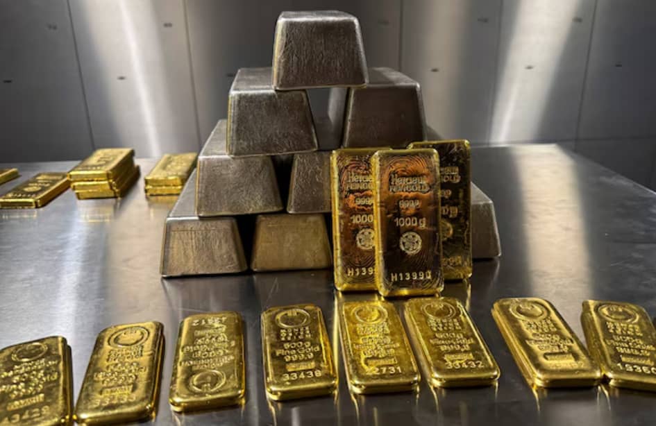 Giá vàng lập đỉnh lịch sử 4.524 USD/ounce, tăng hơn 70% chỉ sau chưa đầy 1 năm
