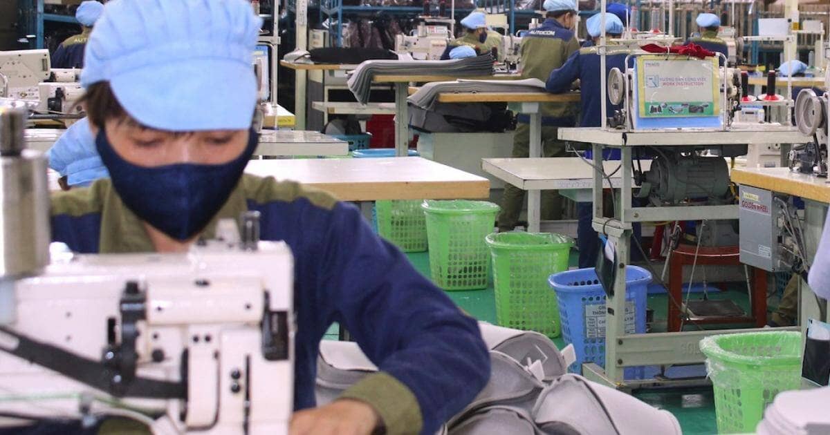 ‘Hơi nóng’ thuế quan có chặn cơ hội tăng trưởng ngành dệt may năm 2026?