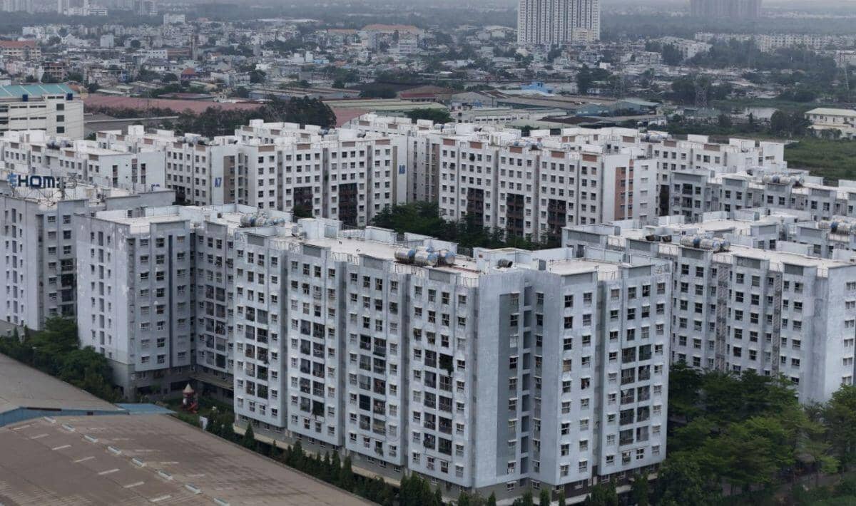 Bất động sản 2025: Rời đáy trầm lắng, “sáng” phân khúc nhà ở xã hội nhưng giá căn hộ vẫn vượt tầm với