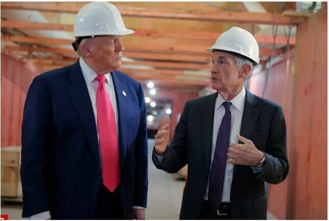 Ông Trump vẫn muốn sa thải Chủ tịch Fed, dọa kiện ông Powell vì "bất tài"