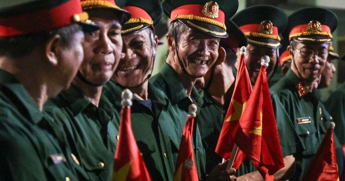Ai thuộc diện nhận quà của Đảng, Nhà nước?