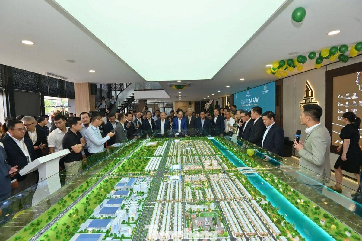 Lãi suất tăng mạnh, người mua nhà lao đao