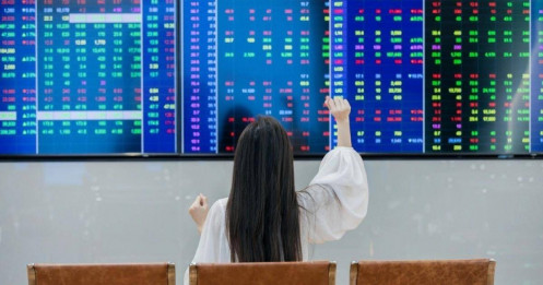 Khép lại năm 2025 rực rỡ: VN-Index tăng hơn 500 điểm, thanh khoản lập kỷ lục