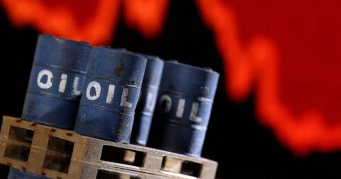 Giá xăng dầu hôm nay 4/1/2026: Tuần biến động mạnh