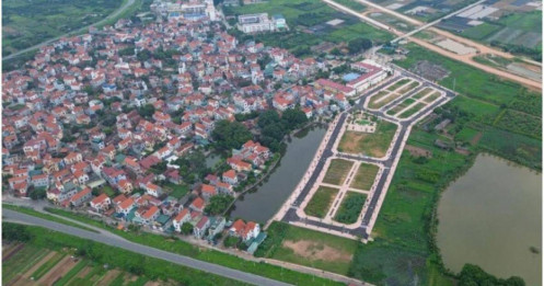 Đất nền hạ nhiệt, vì sao nhà đầu tư khó thoát hàng?