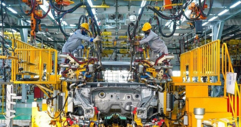 PMI tháng 12 vọt lên 53 điểm, sản xuất Việt Nam bứt tốc mạnh