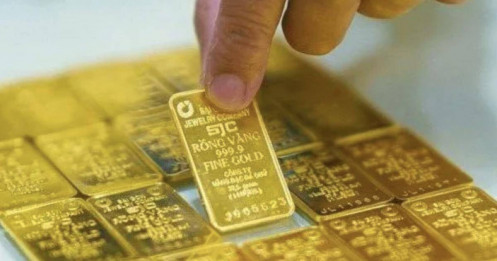 Giá vàng miếng SJC tăng 4,3 triệu đồng/lượng trong bối cảnh căng thẳng Venezuela