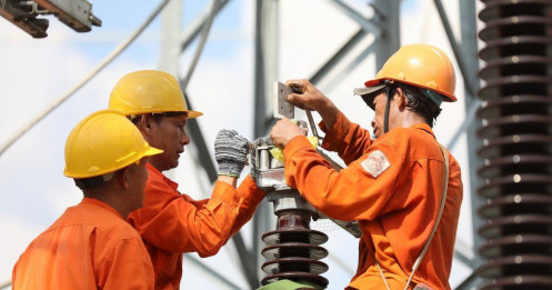 GDP tăng 8,02%, sản lượng điện chỉ tăng 4,9%: Cục Thống kê và chuyên gia giải thích