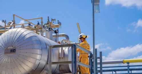 Cổ phiếu Nhà nước “dậy sóng” hút tiền, nhưng rủi ro hủy tư cách đại chúng rình rập