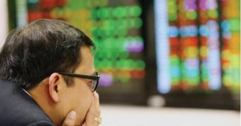 Thị trường lập đỉnh: Đừng hỏi VN-Index lên bao nhiêu, hãy hỏi mua gì