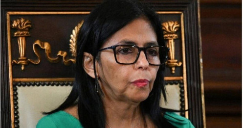 Tổng thống lâm thời Venezuela tuyên bố không bị khuất phục