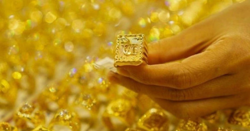 Giá vàng hôm nay 10/1/2026: Đảo chiều tăng mạnh