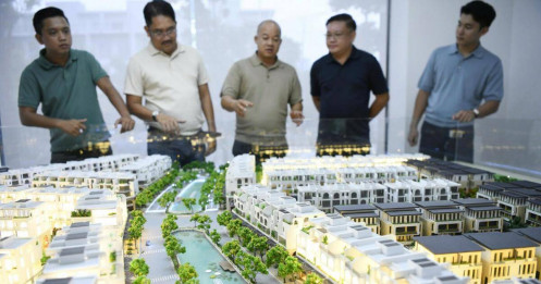 Lo sốt vó việc tăng lãi suất cho vay bất động sản