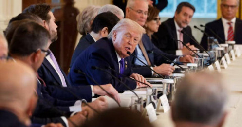 Khi ông Trump ''đơn độc'' trên bàn cờ năng lượng