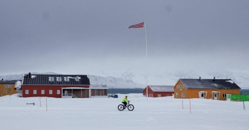 Canh bạc Greenland của ông Trump làm xoay trục Trung - Âu