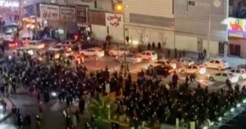 Ông Trump kêu gọi người biểu tình Iran kiểm soát các thể chế nhà nước