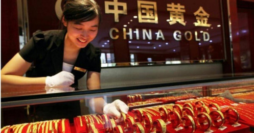 Giới siêu giàu bất ngờ bán nhà để gom vàng