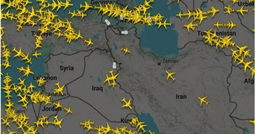 Iran đóng cửa không phận, Mỹ chuẩn bị tấn công?