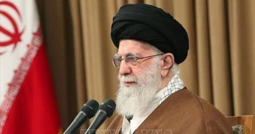 Tâm điểm: Mô hình Ponzi sụp đổ, Iran thách thức trụ cột chế độ thần quyền