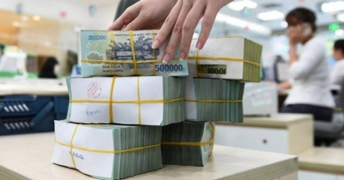 Ngân hàng "xoay xở" giữa vòng xoáy lãi suất