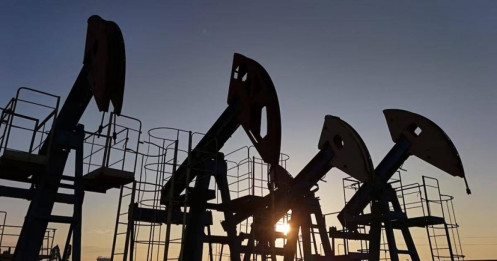 Giá xăng dầu hôm nay 17/1/2026: Tăng nhẹ