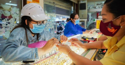 Cảnh giác lừa đảo 'mua bán vàng, bạc giá bằng một nửa cửa hàng'