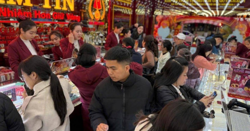 Giá vàng tuần tới: Cẩn trọng rủi ro điều chỉnh