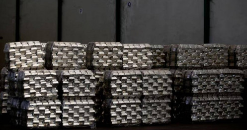 Bong bóng giá thiếc báo hiệu sóng gió cho ngành công nghiệp toàn cầu