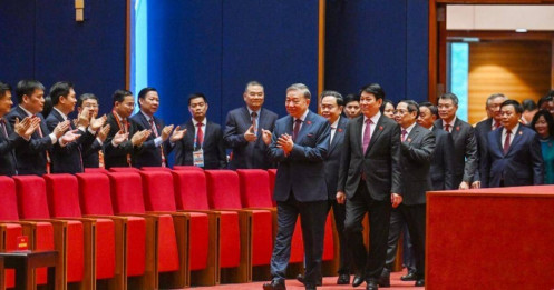 16 ủy viên Bộ Chính trị được bầu vào đoàn Chủ tịch Đại hội 14